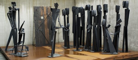 Quand le cri d'injustice envers le liberté déchire l'histoire, l'art surgit et se révolte devant l'ignominie humaine.